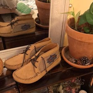 Minnetonka lace up ankle booties